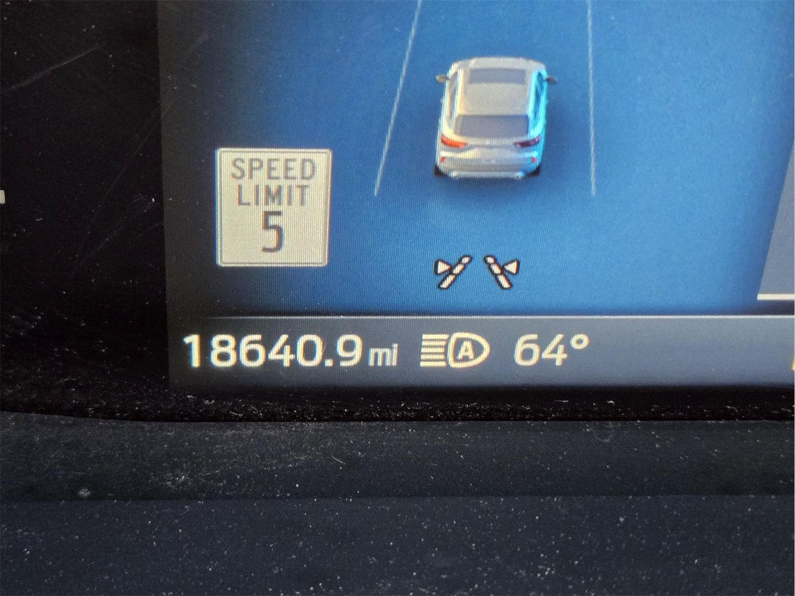 2025 Ford Escape photo 34 of 35