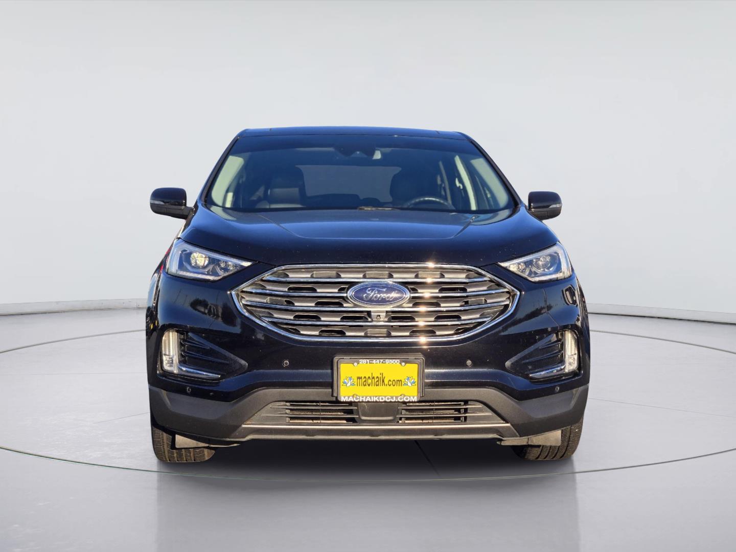2022 Ford Edge photo 2 of 37