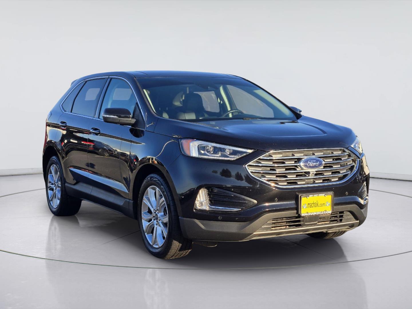 2022 Ford Edge photo 3 of 37