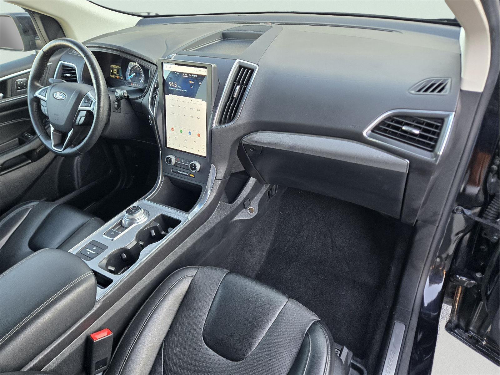2022 Ford Edge photo 13 of 37