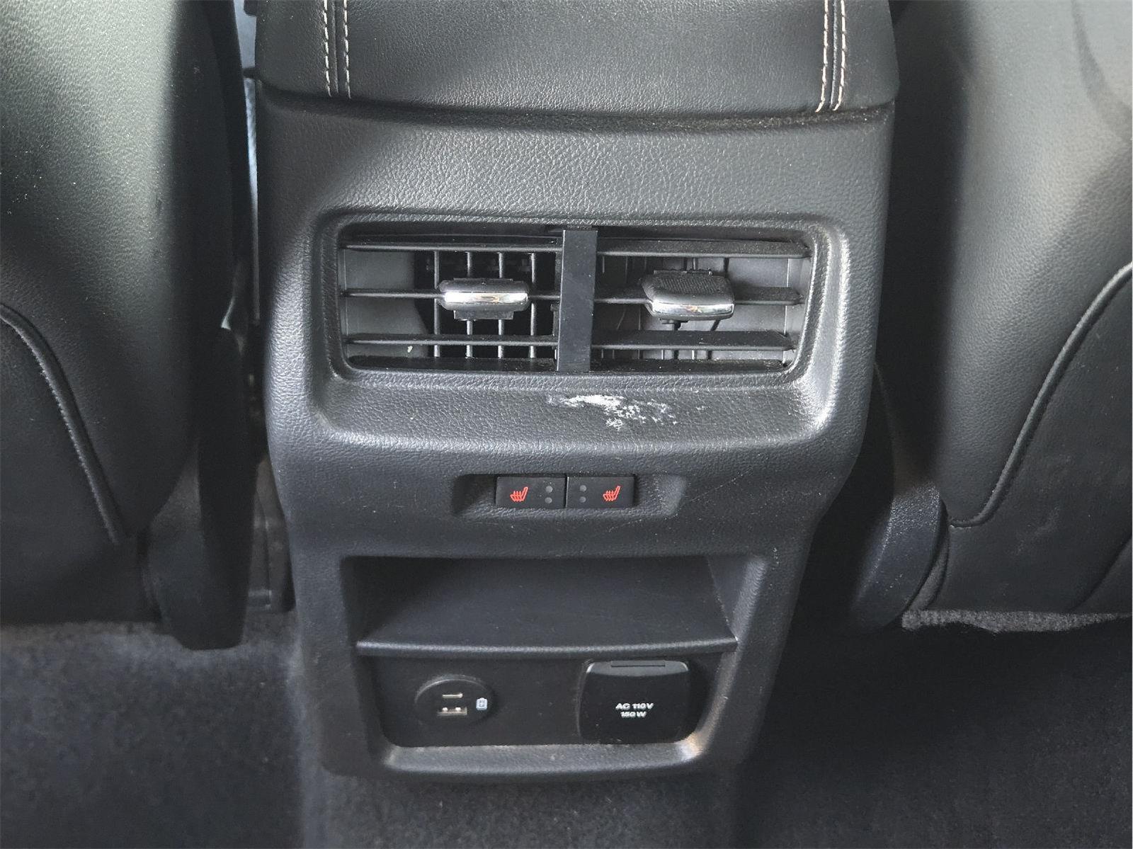 2022 Ford Edge photo 20 of 37