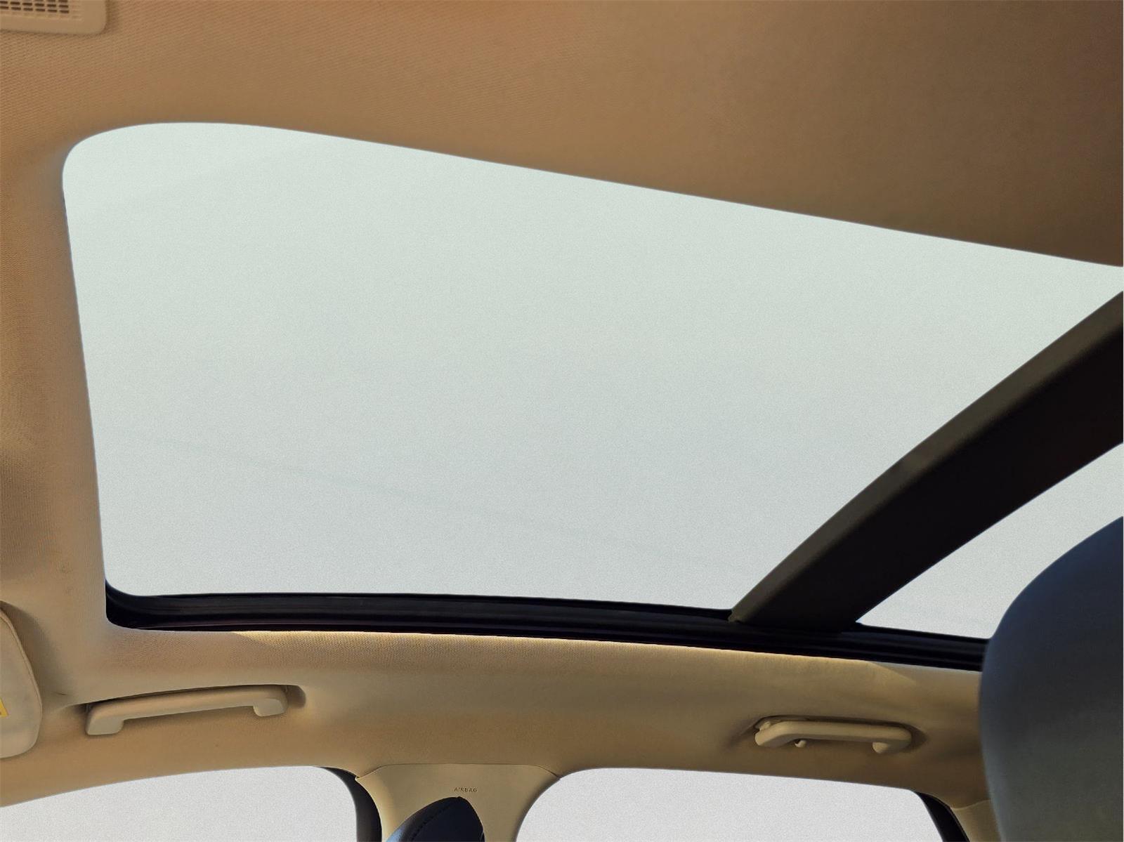2022 Ford Edge photo 24 of 37