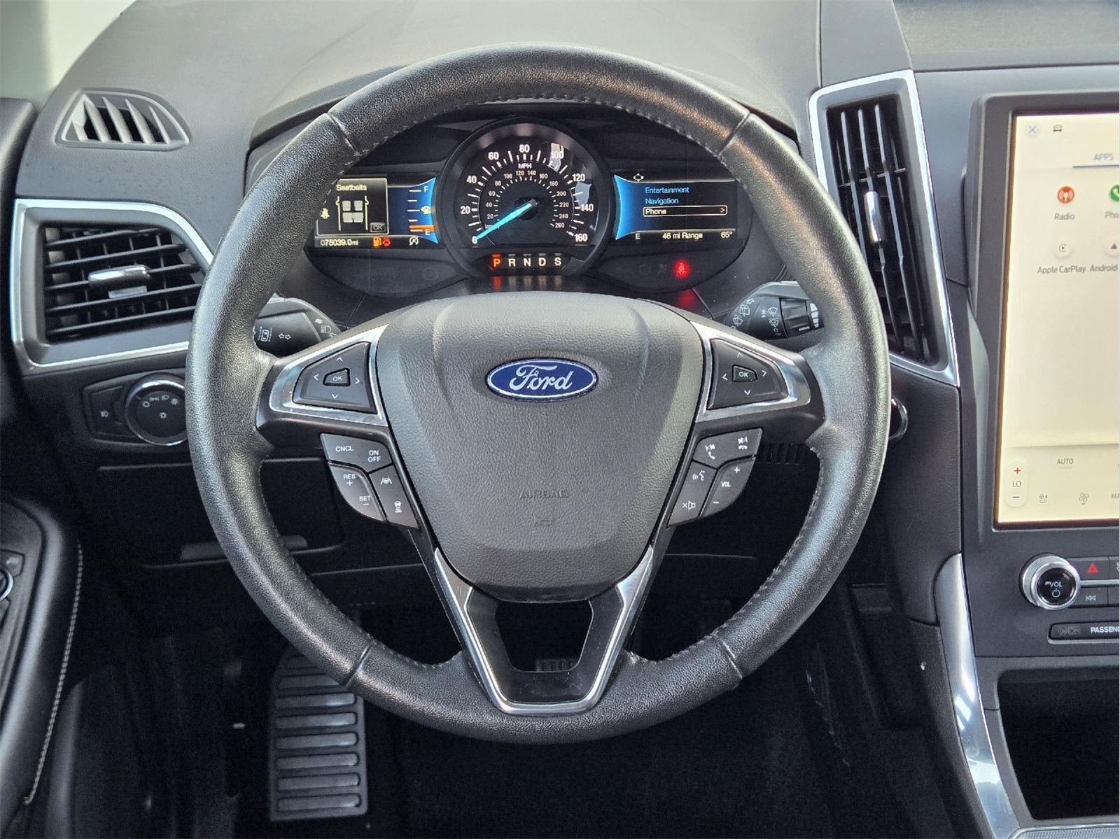 2022 Ford Edge photo 32 of 37