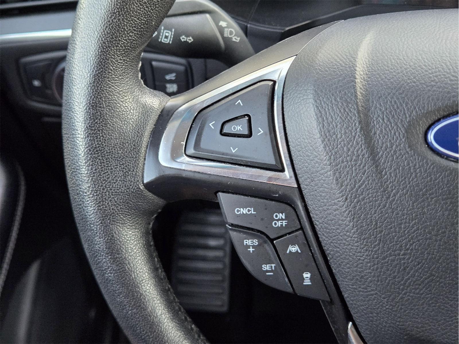 2022 Ford Edge photo 34 of 37
