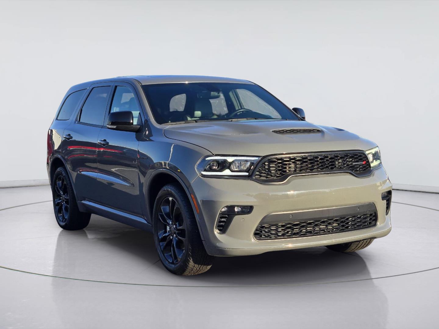 2022 Dodge Durango photo 3 of 36