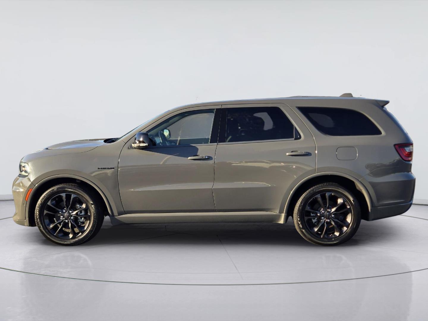 2022 Dodge Durango photo 7 of 36