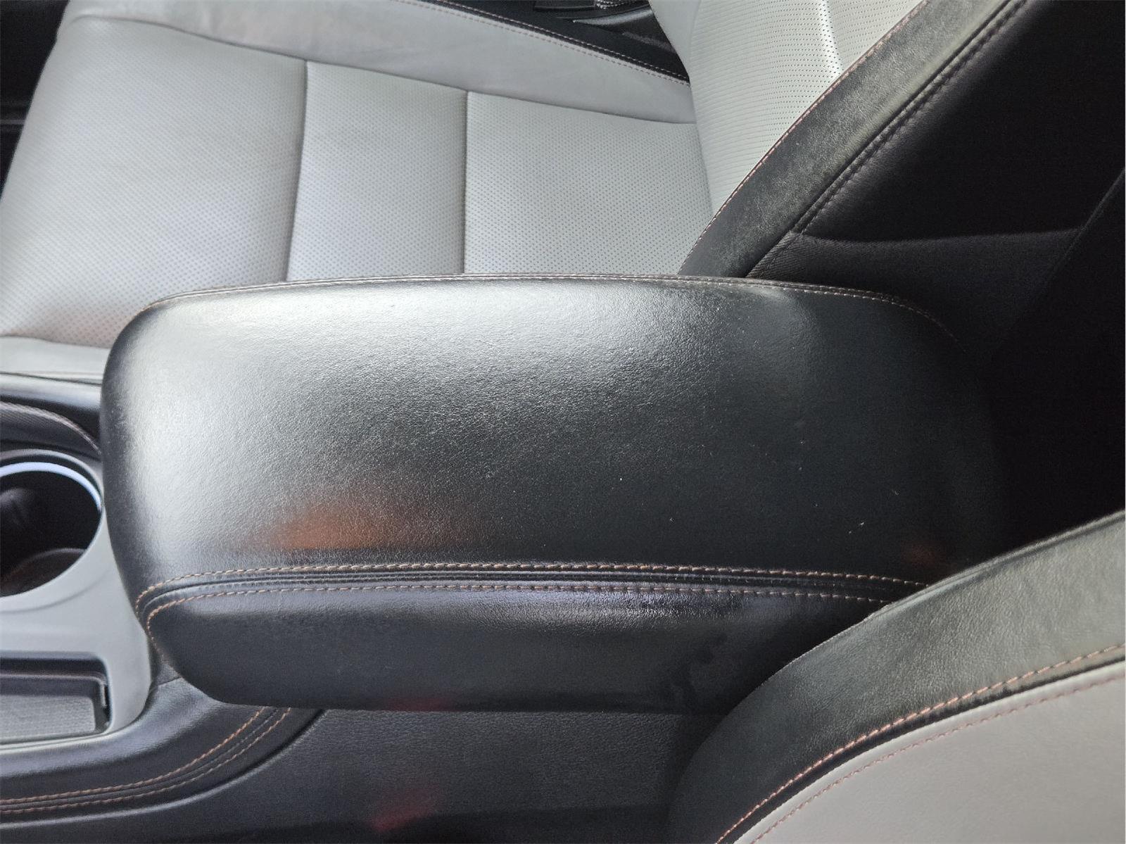 2022 Dodge Durango photo 14 of 36