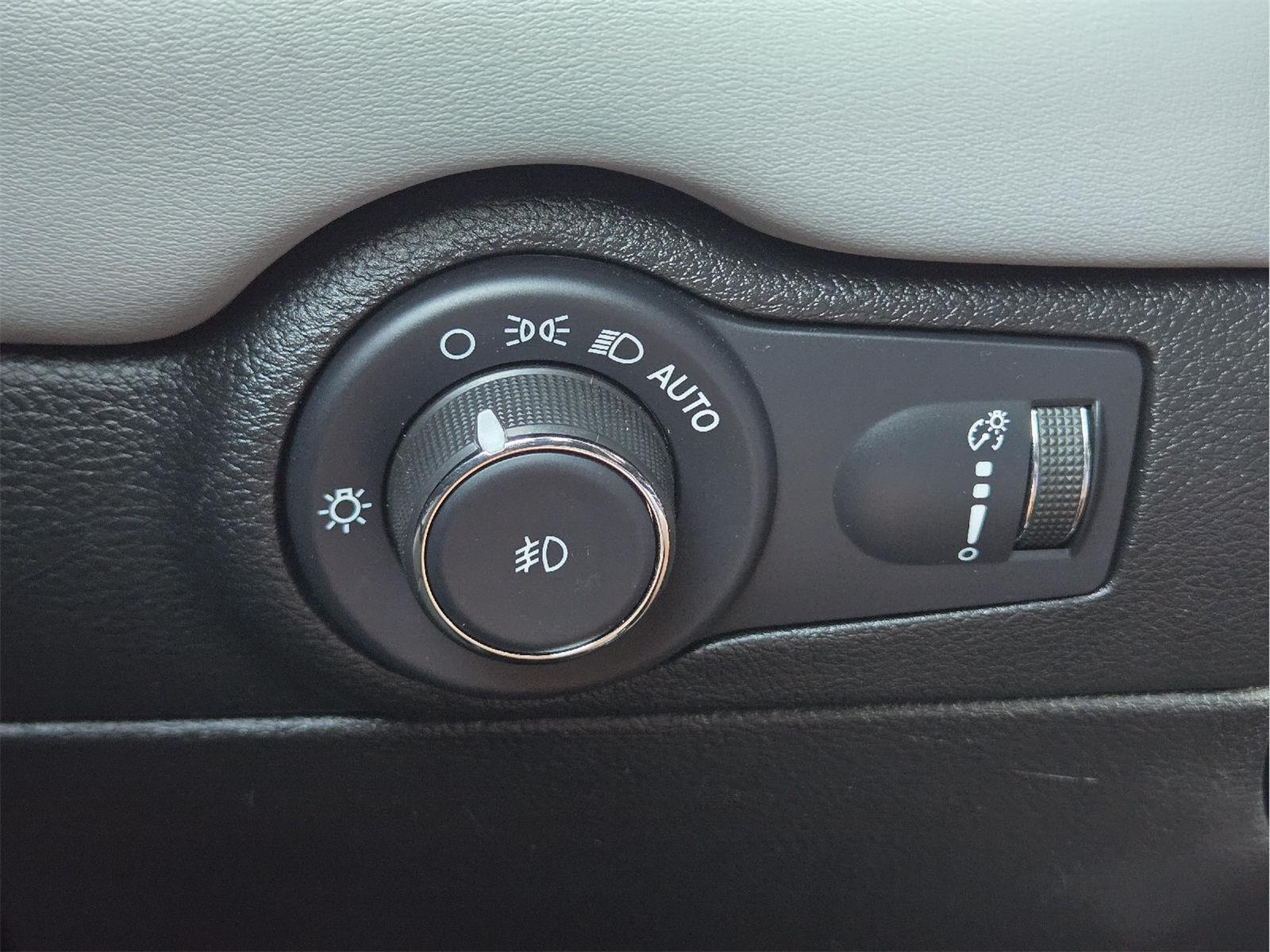 2022 Dodge Durango photo 33 of 36