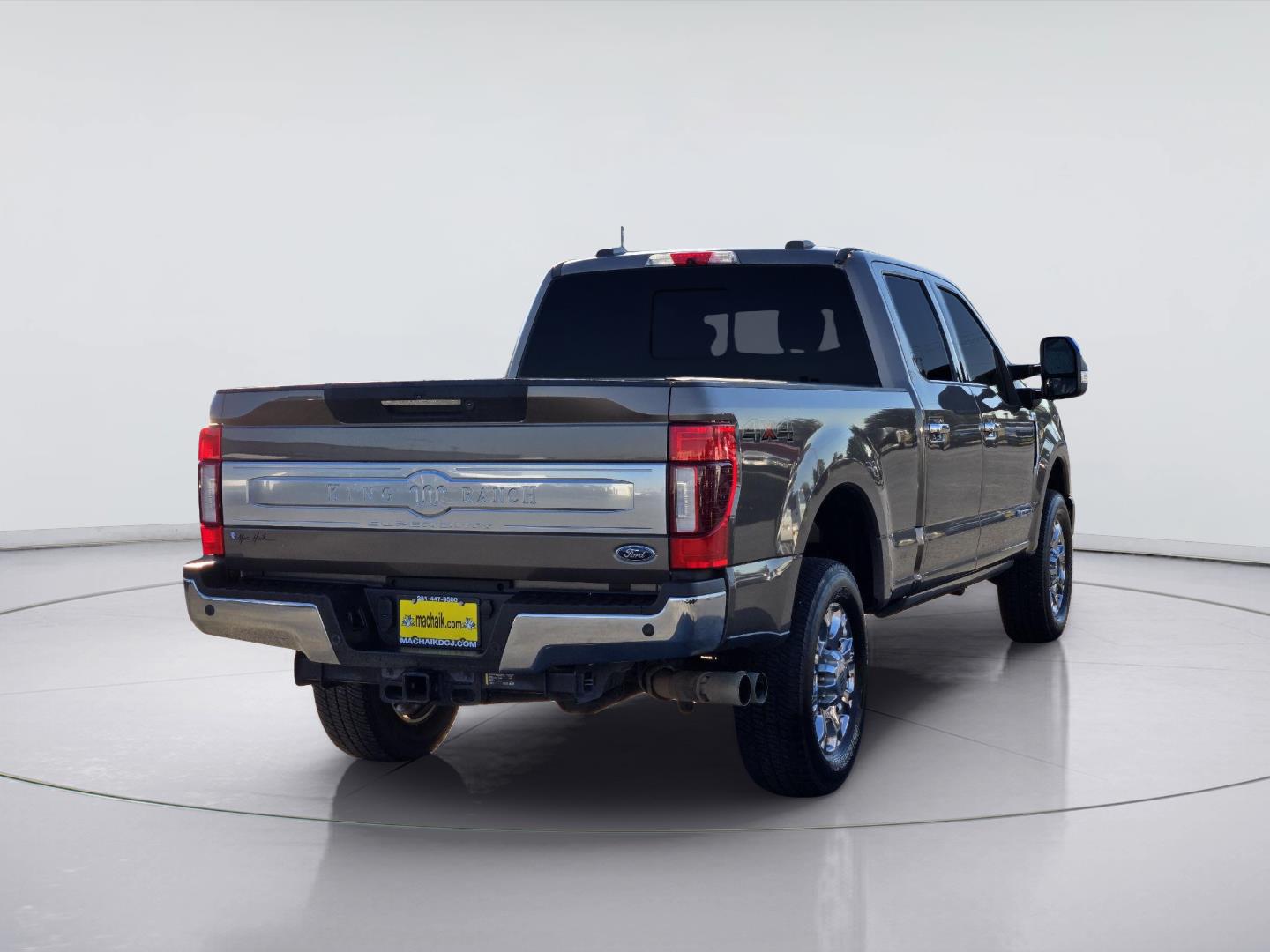 2022 Ford Super Duty F-250 photo 4 of 36