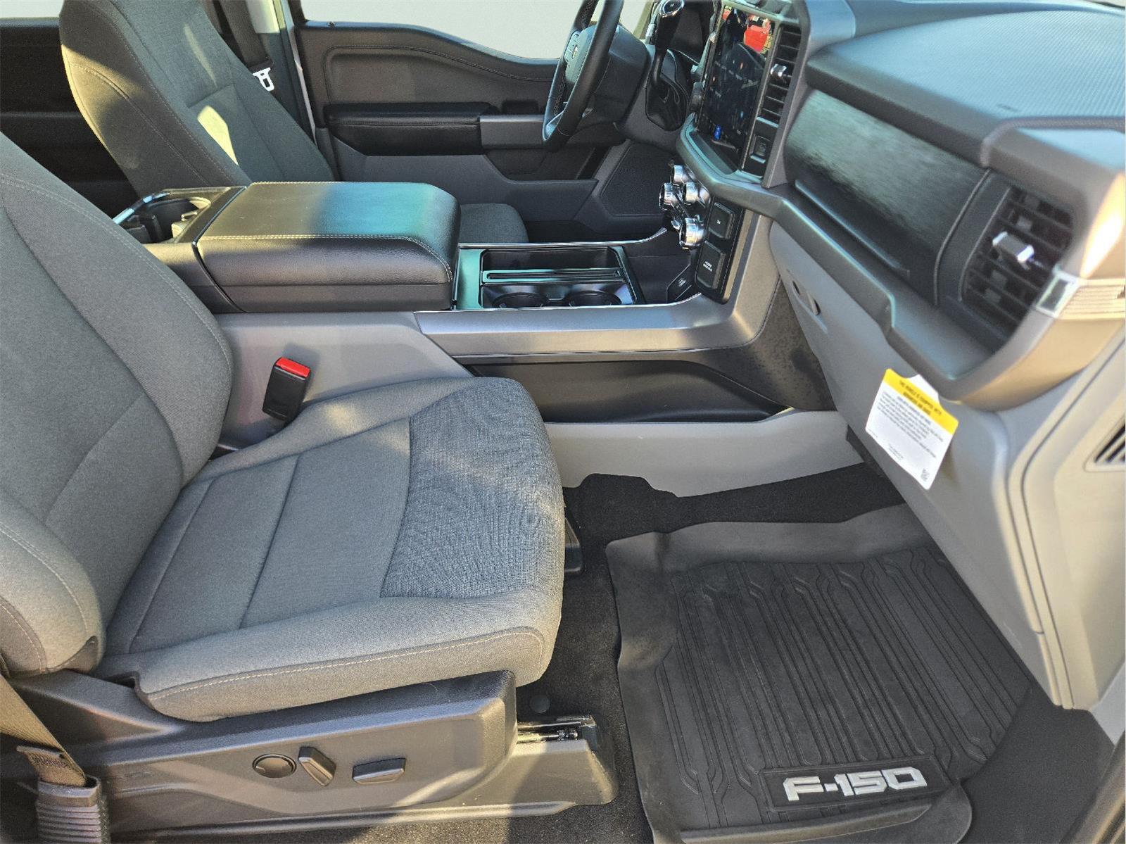 2025 Ford F-150 photo 17 of 35
