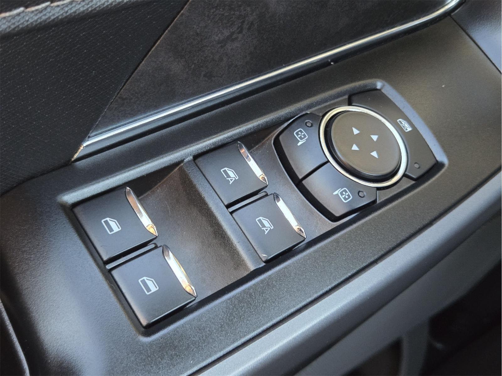 2025 Ford F-150 photo 33 of 35