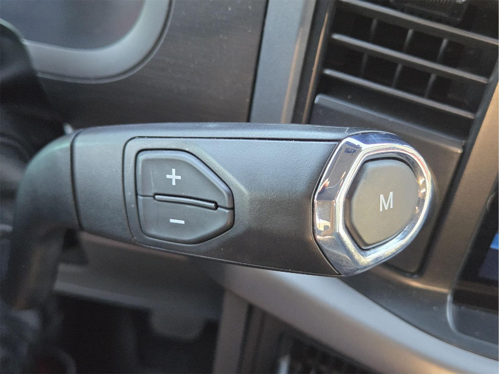 2025 Ford F-150 photo 28 of 35