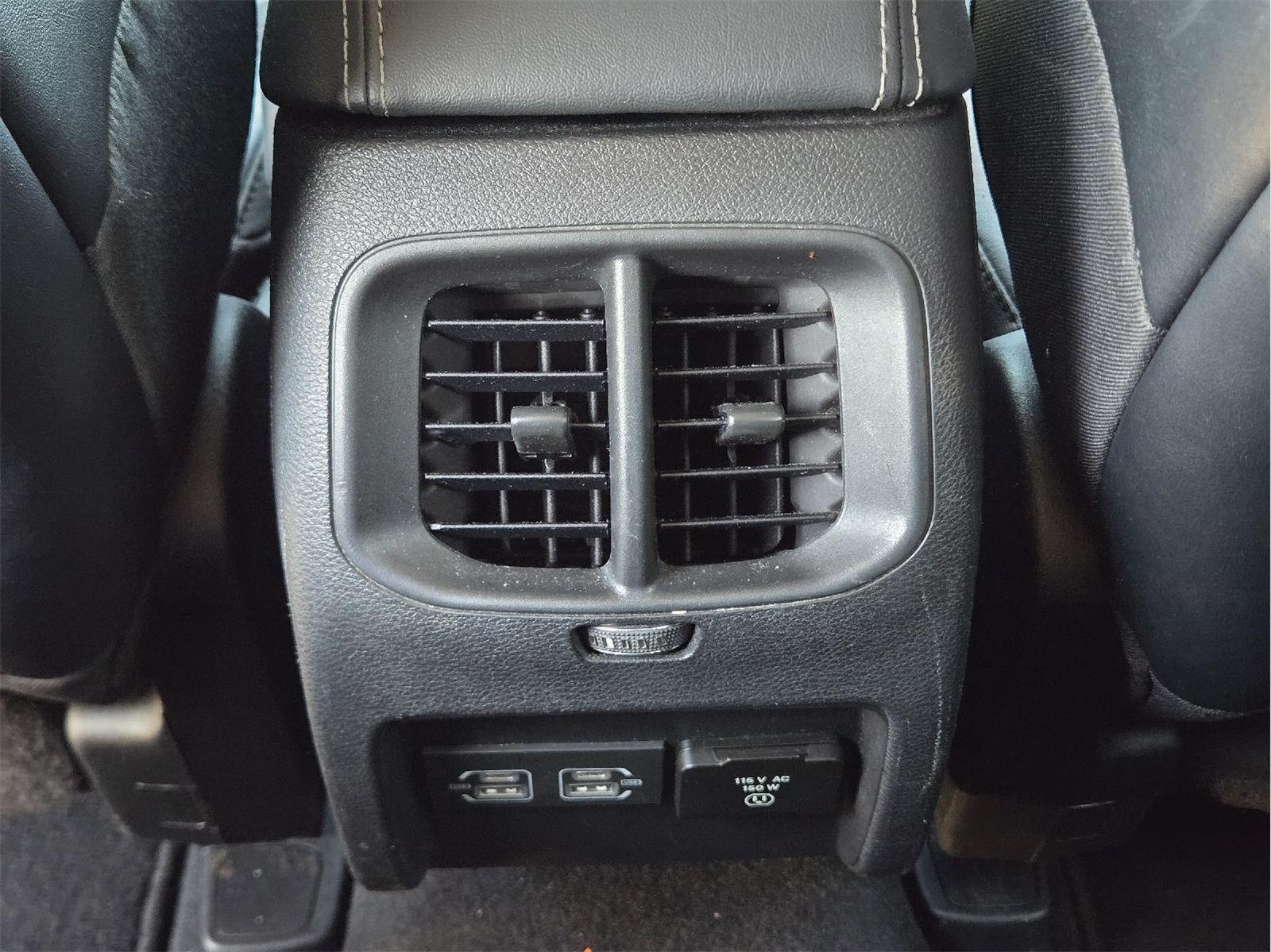 2022 Jeep Cherokee photo 19 of 35