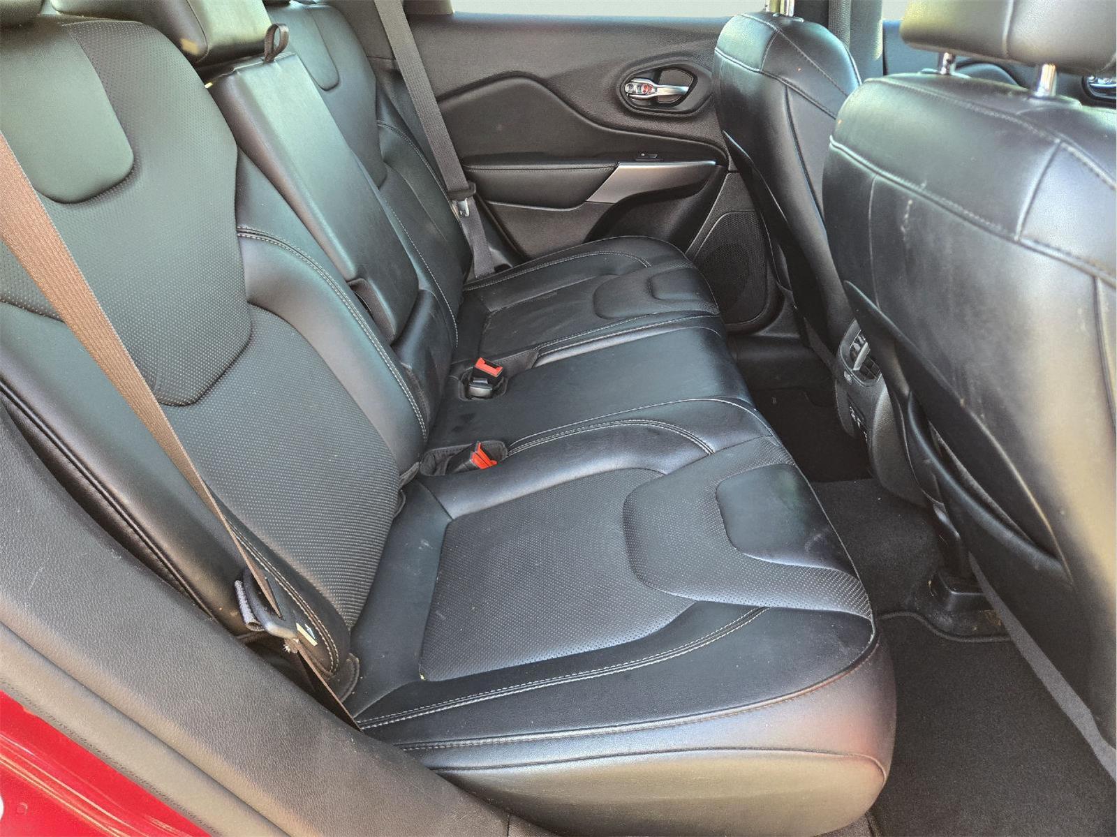 2022 Jeep Cherokee photo 20 of 35