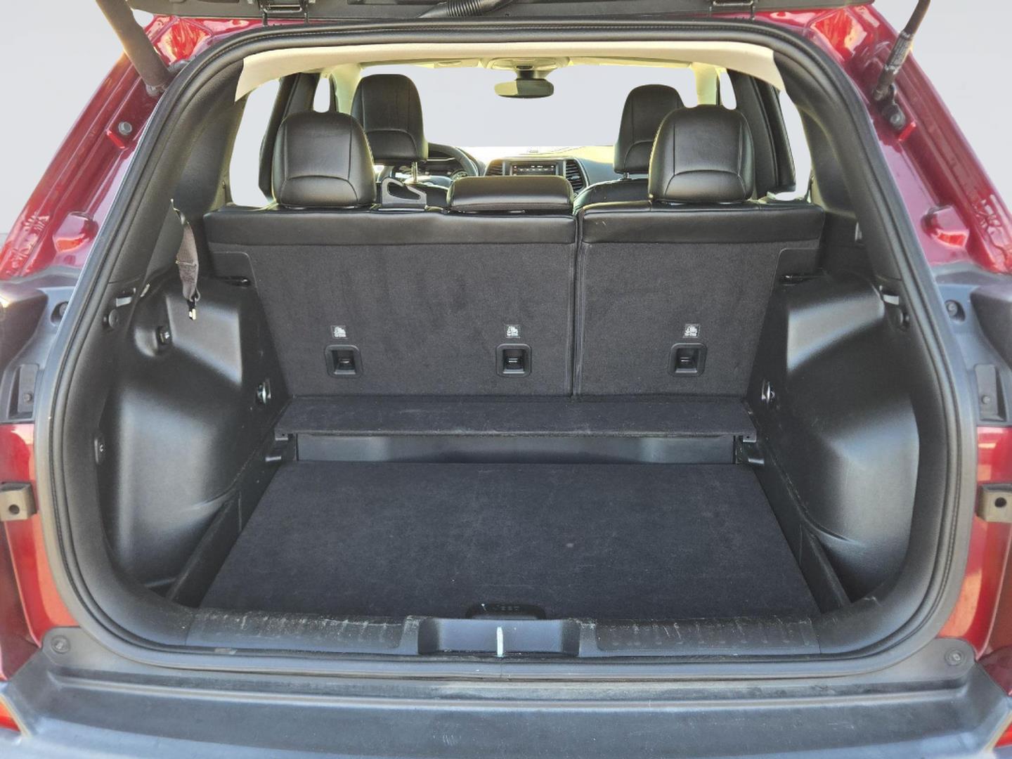 2022 Jeep Cherokee photo 21 of 35