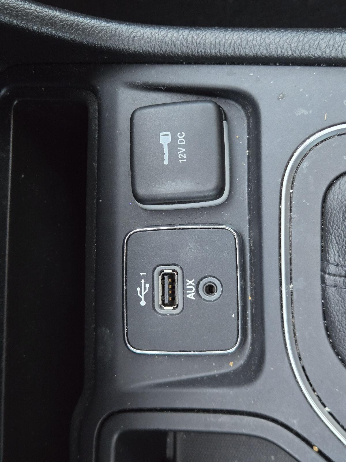 2022 Jeep Cherokee photo 27 of 35