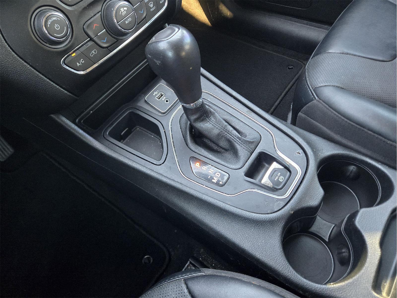 2022 Jeep Cherokee photo 28 of 35