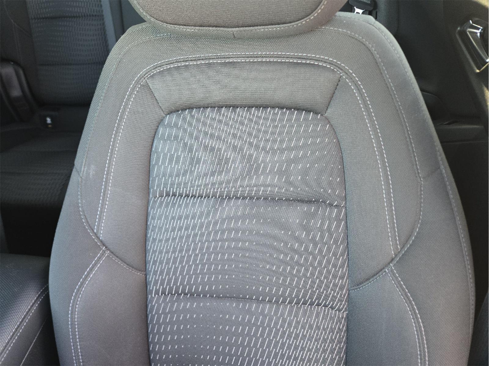 2025 Chevrolet Equinox photo 16 of 35