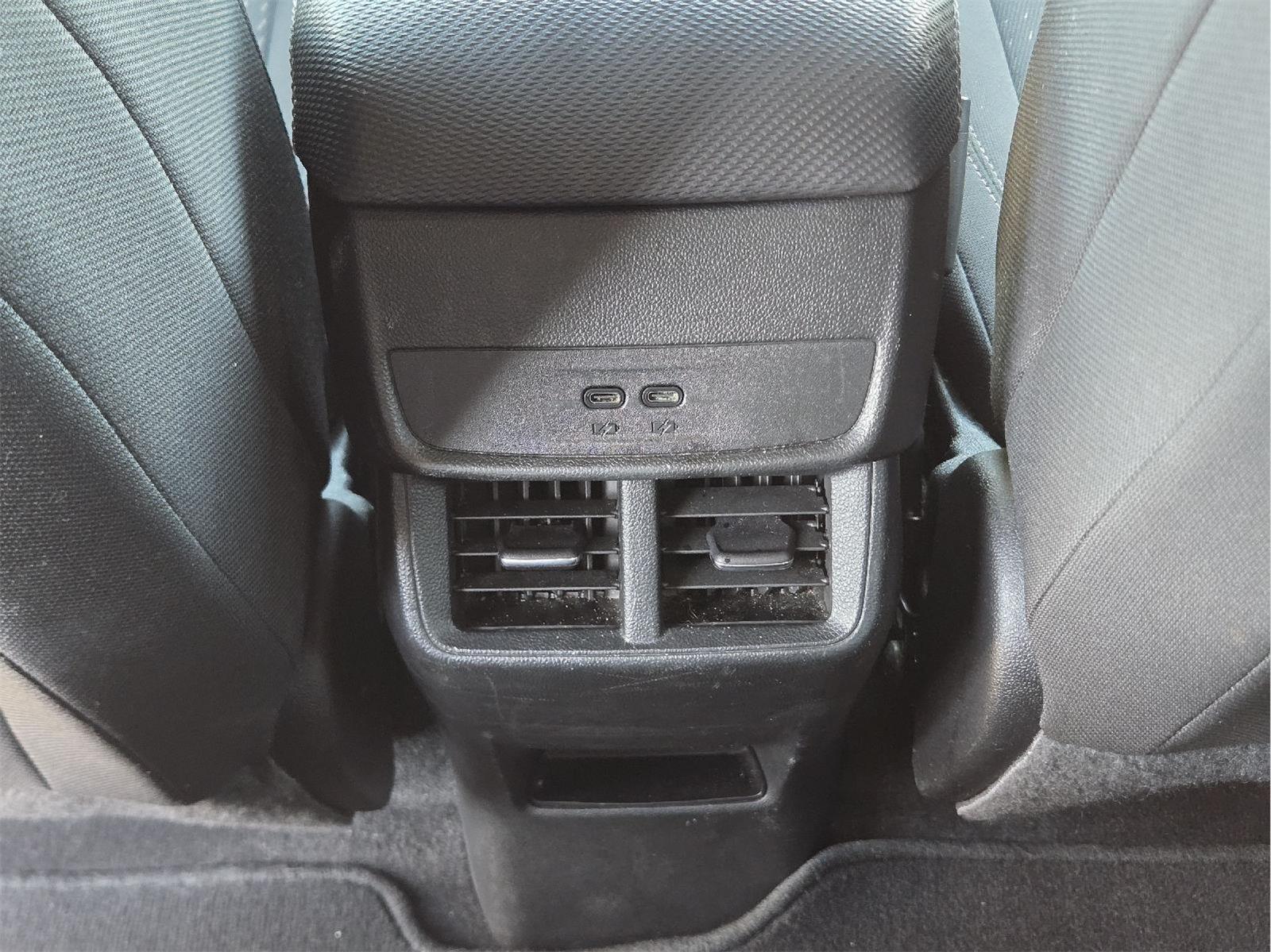 2025 Chevrolet Equinox photo 19 of 35