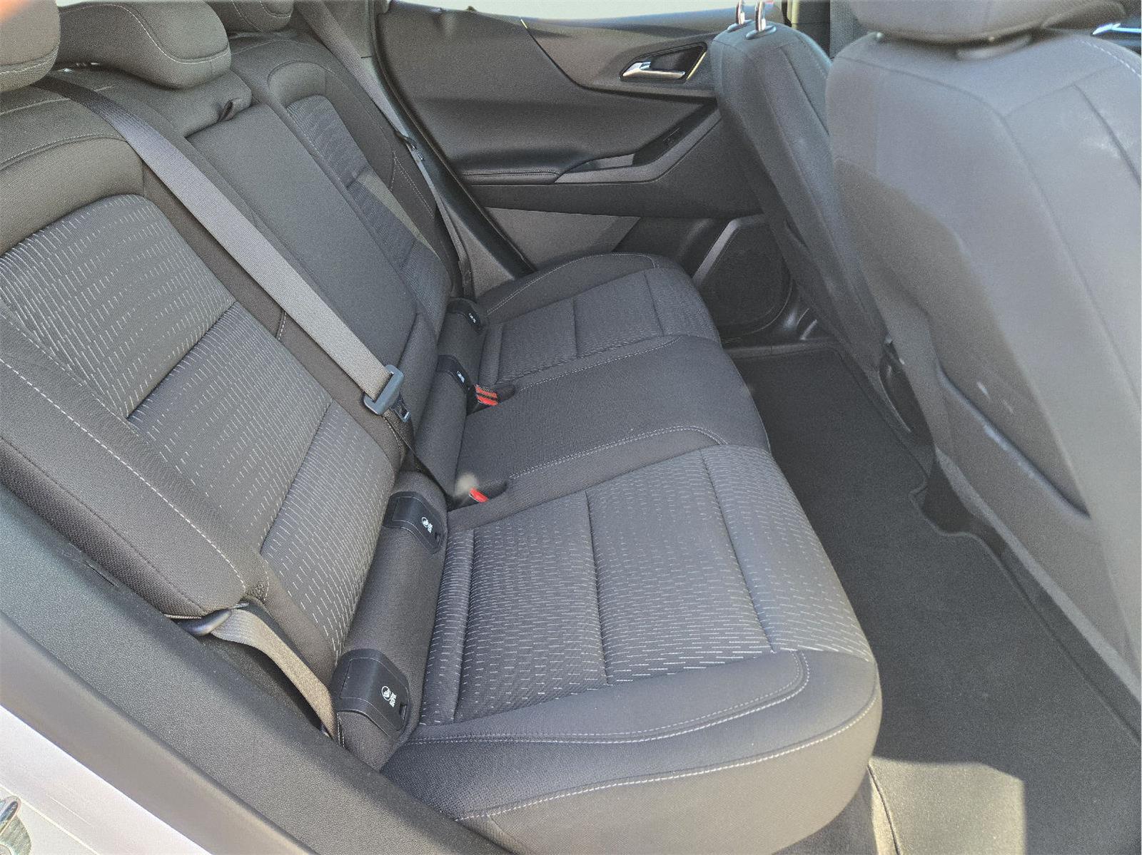 2025 Chevrolet Equinox photo 20 of 35