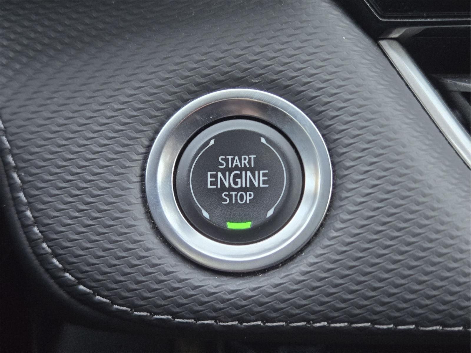 2025 Chevrolet Equinox photo 25 of 35