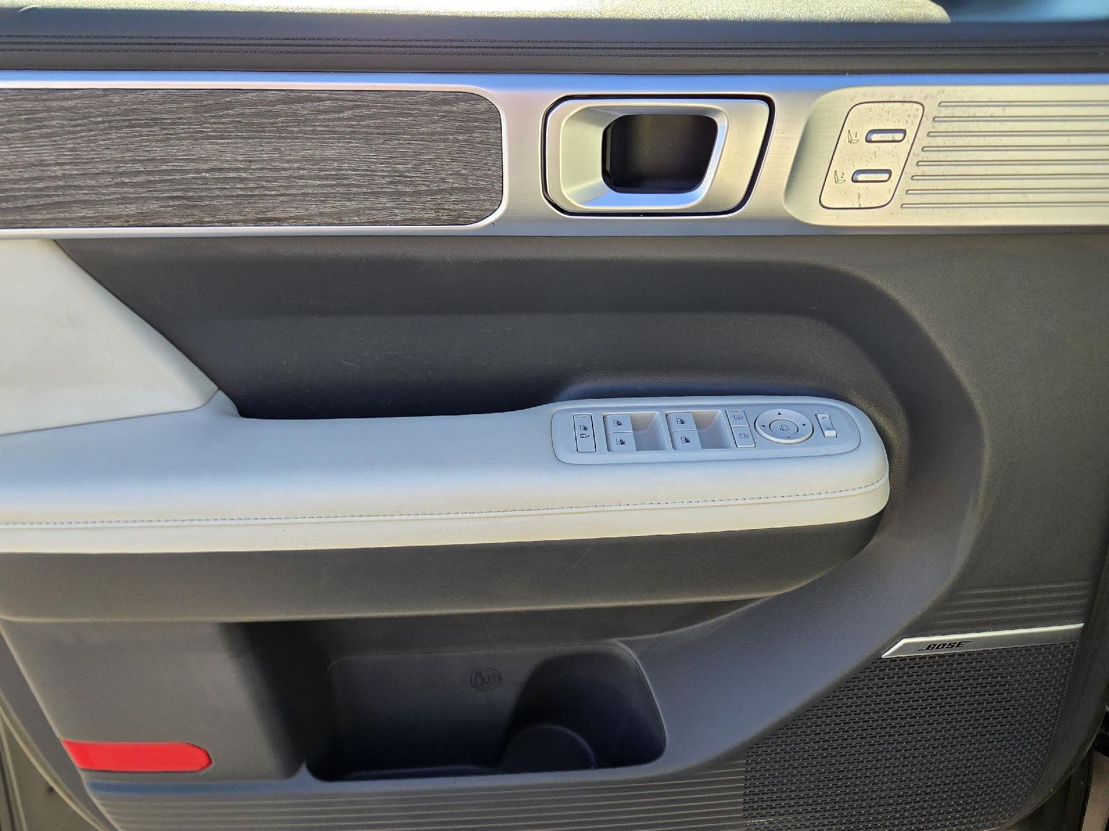 2024 Hyundai Santa Fe photo 16 of 35