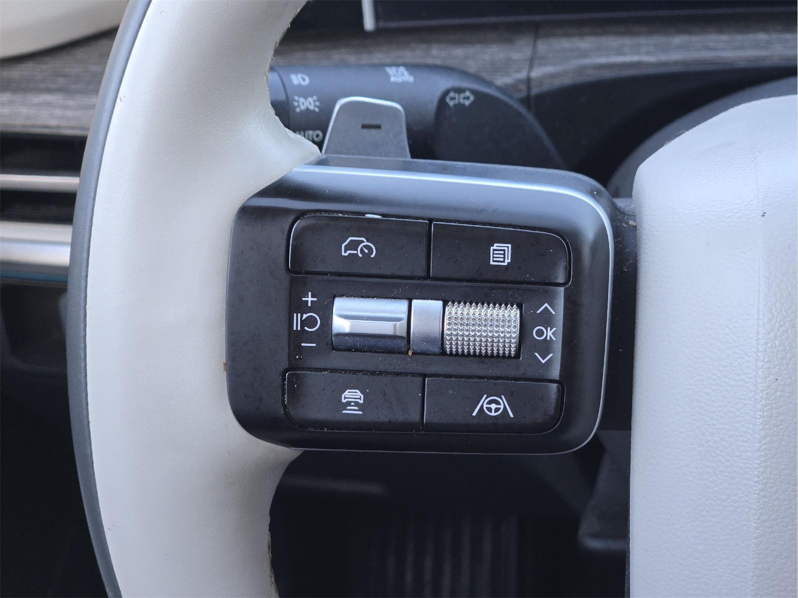 2024 Hyundai Santa Fe photo 32 of 35