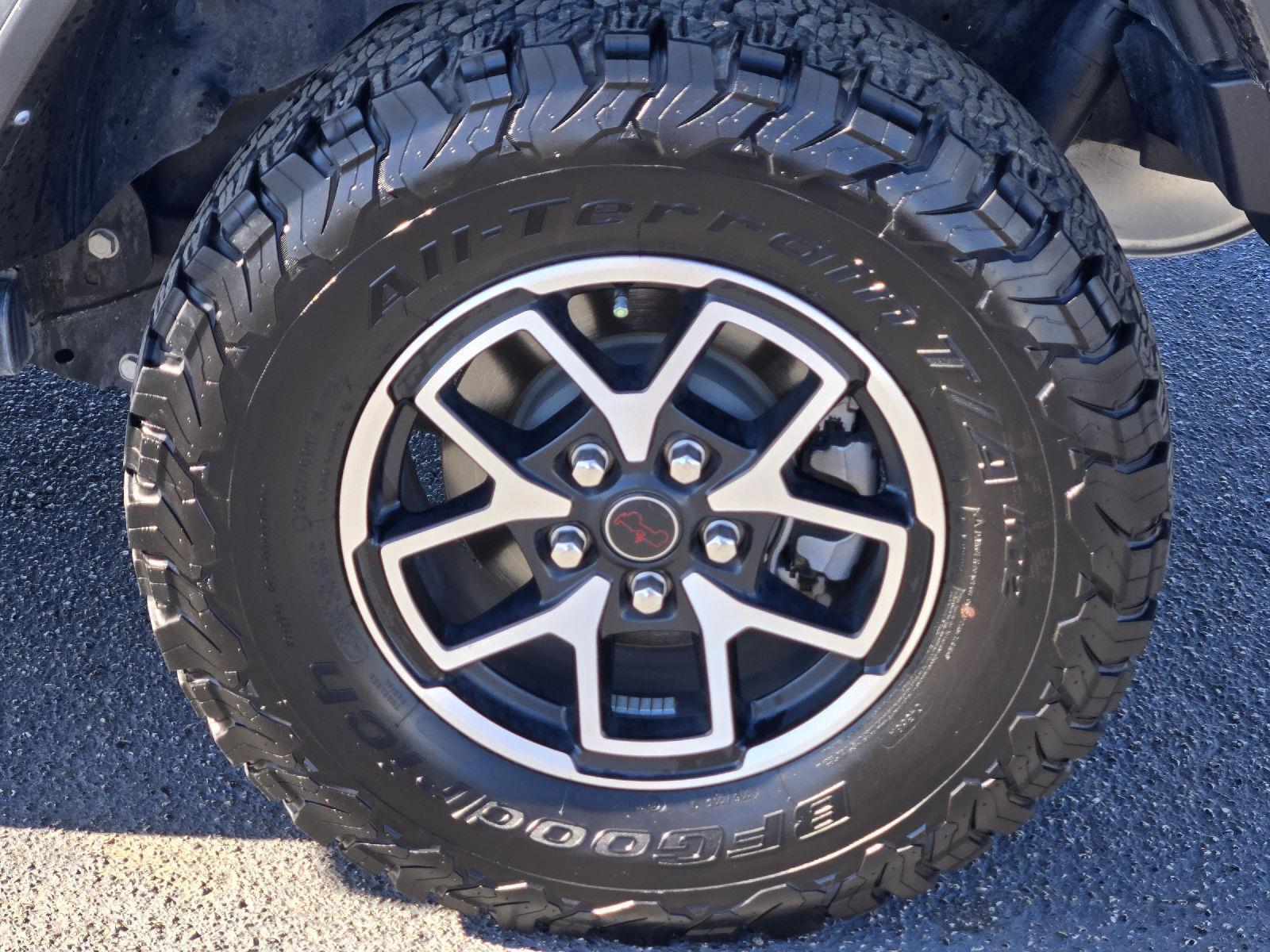 2025 Jeep Wrangler photo 8 of 34