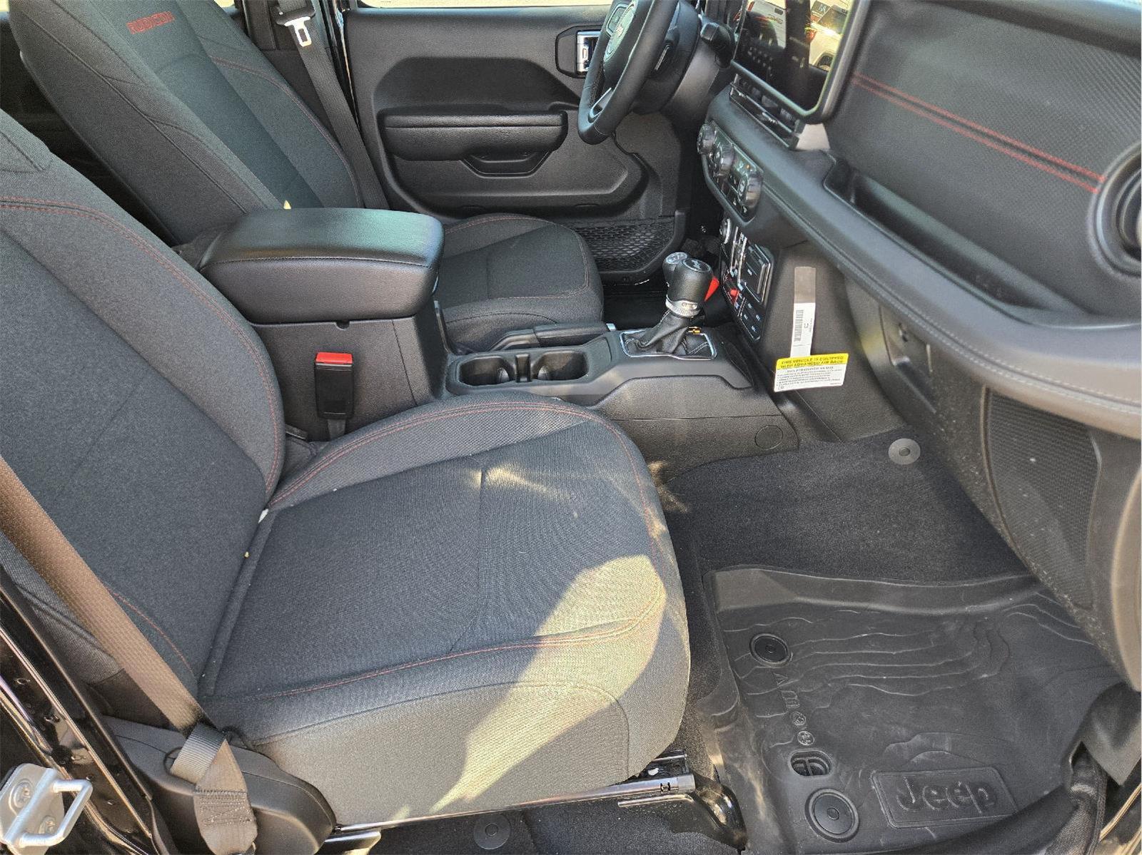 2025 Jeep Wrangler photo 15 of 34