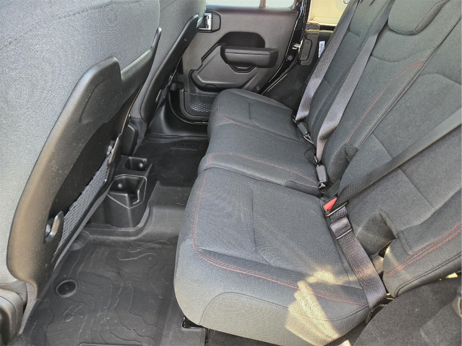 2025 Jeep Wrangler photo 18 of 34