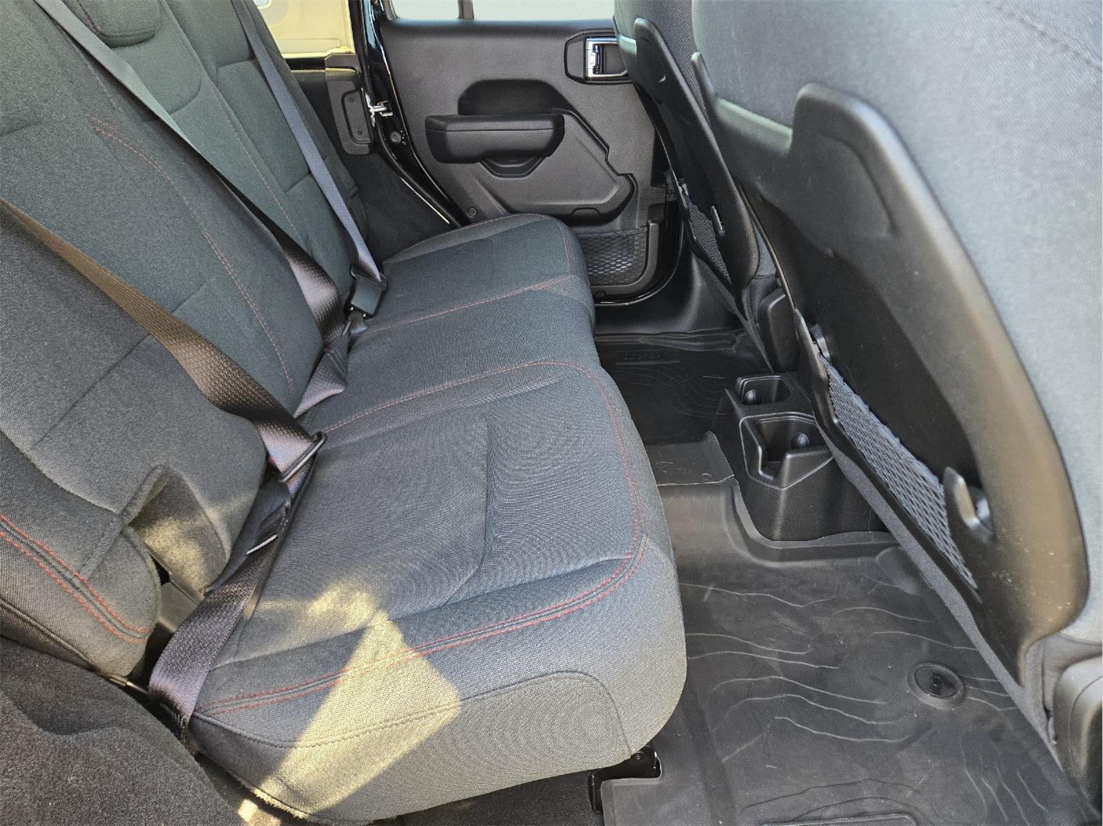 2025 Jeep Wrangler photo 20 of 34