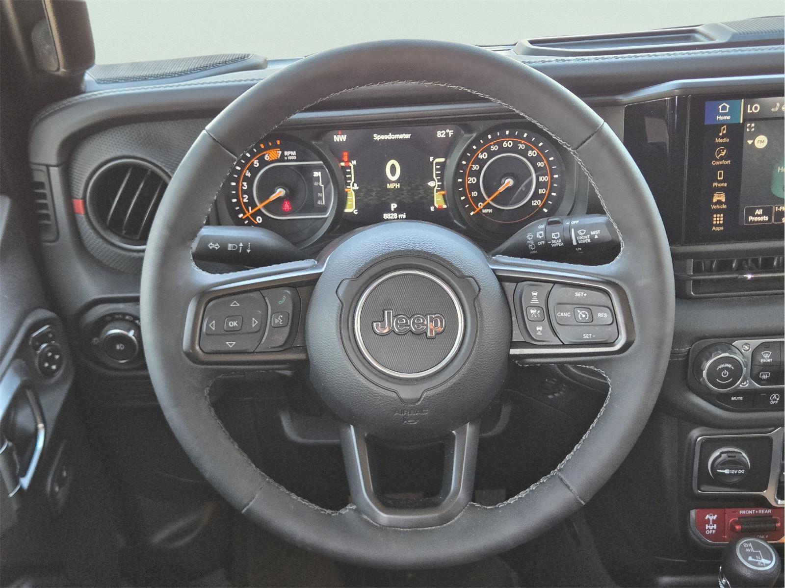 2025 Jeep Wrangler photo 29 of 34