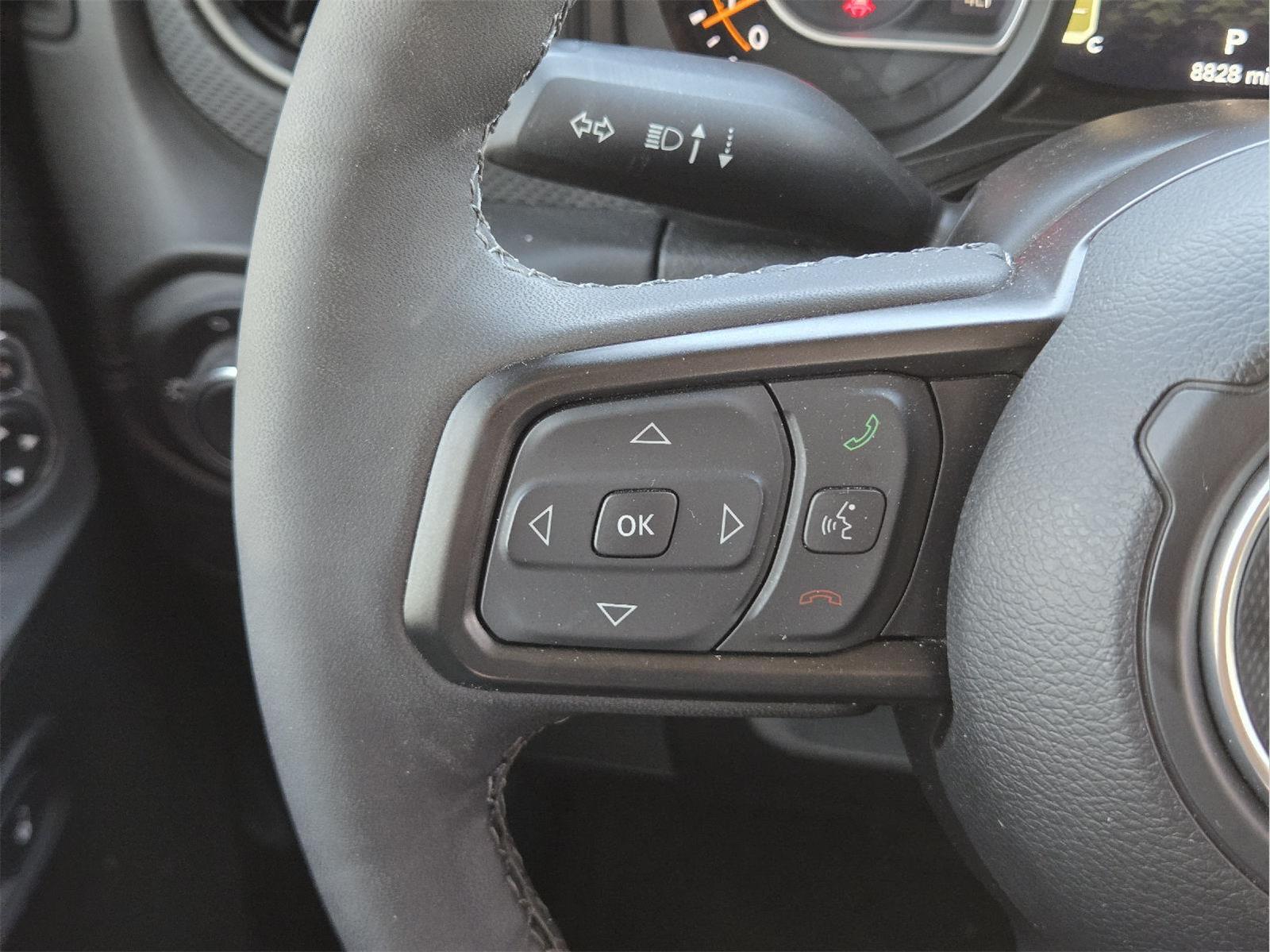2025 Jeep Wrangler photo 31 of 34