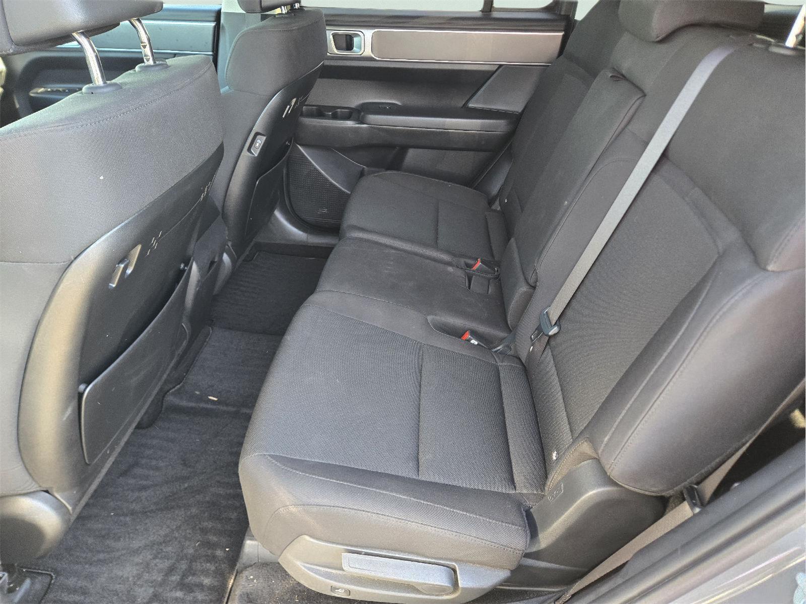 2026 Hyundai Santa Fe photo 17 of 35