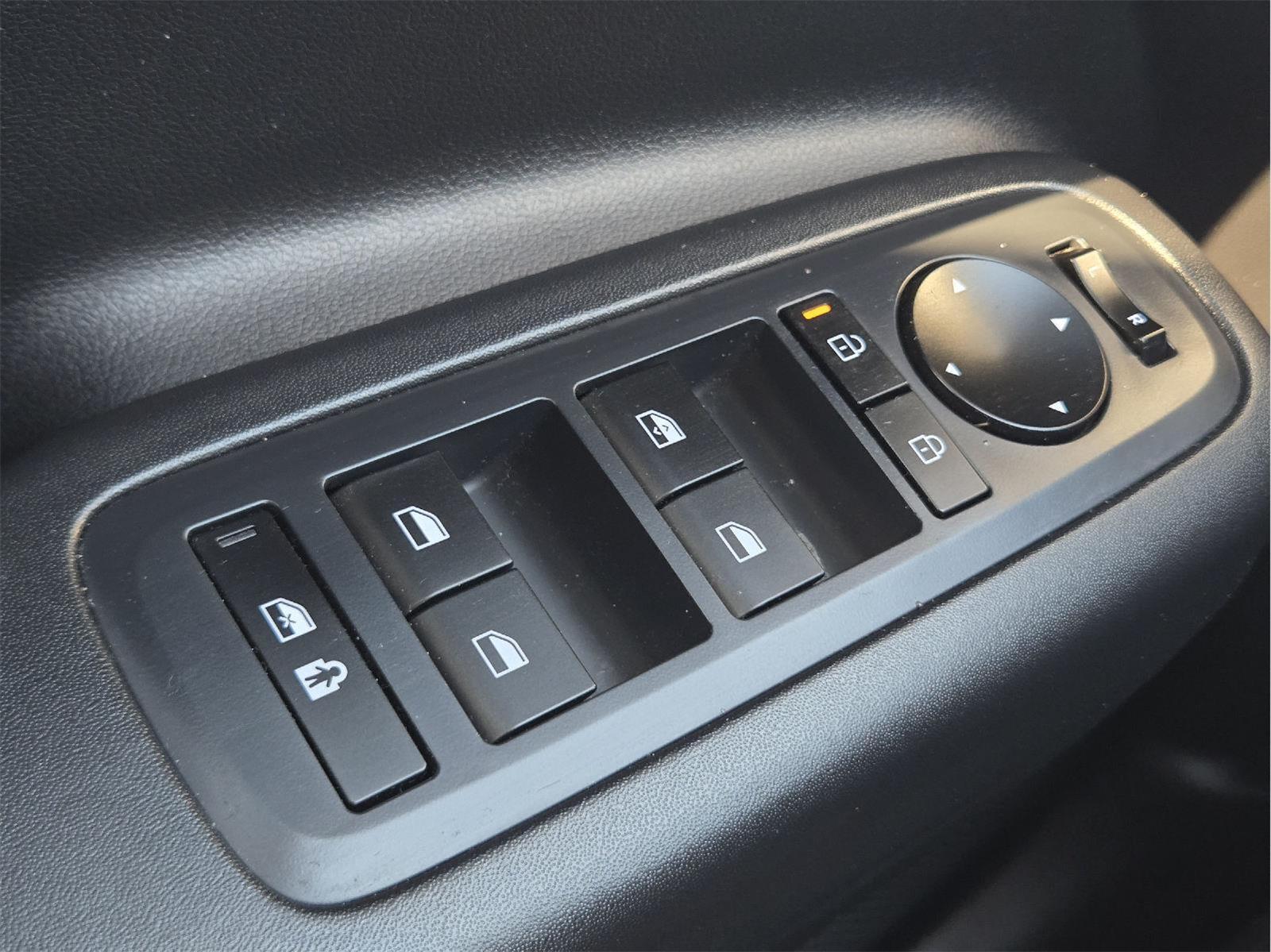 2026 Hyundai Santa Fe photo 33 of 35