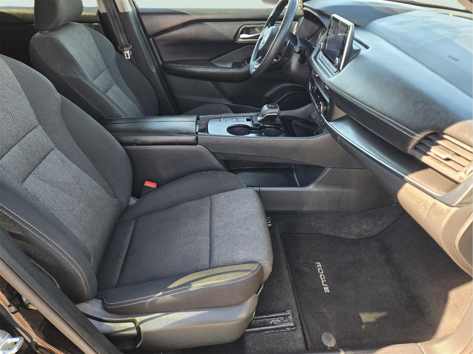2024 Nissan Rogue photo 15 of 34