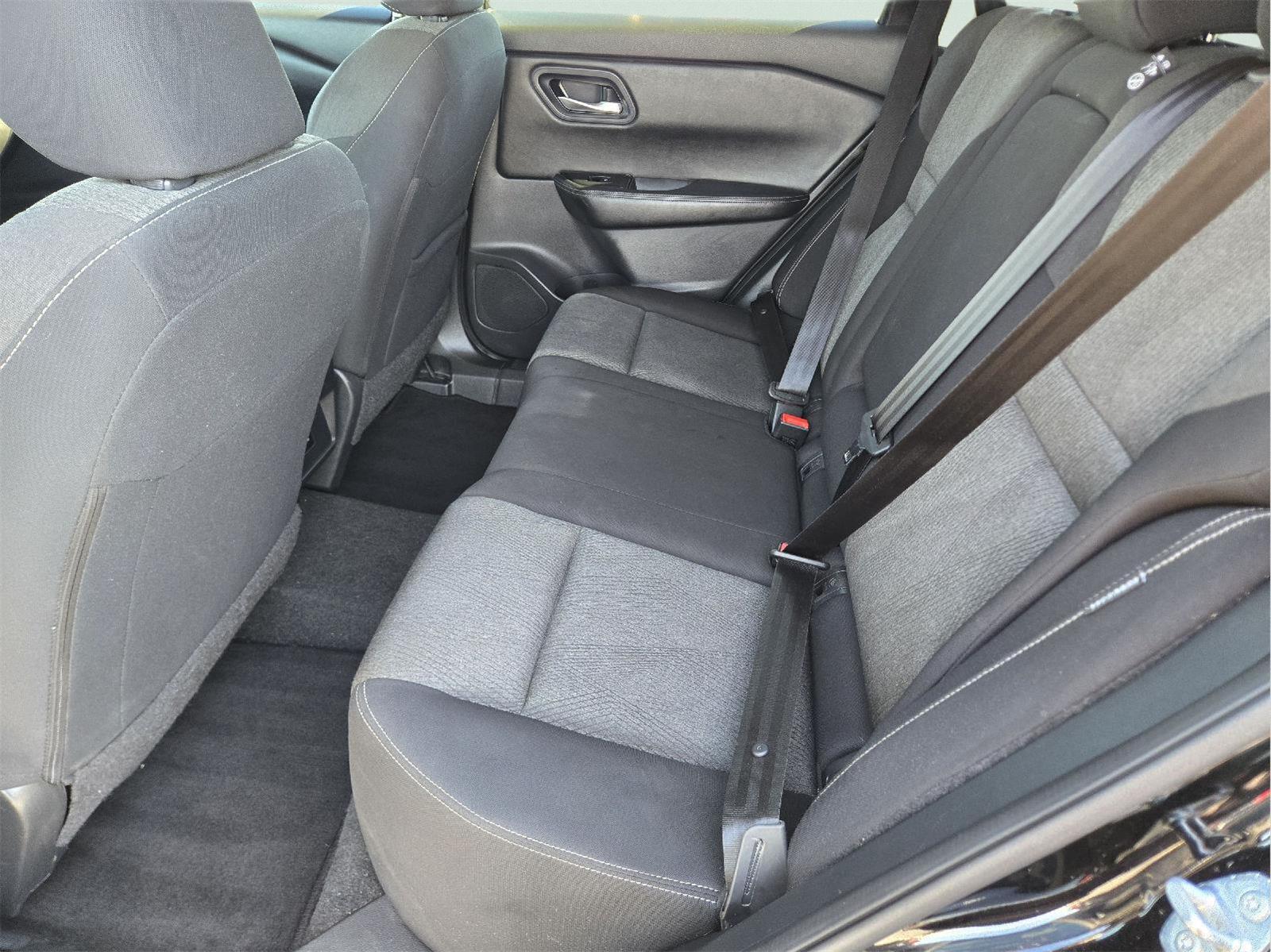 2024 Nissan Rogue photo 18 of 34