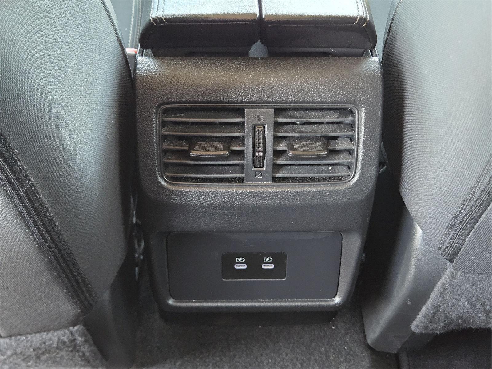 2024 Nissan Rogue photo 19 of 34