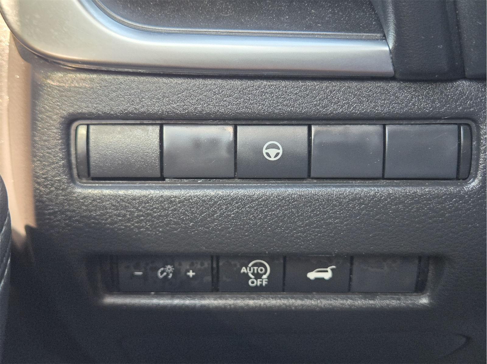 2024 Nissan Rogue photo 31 of 34