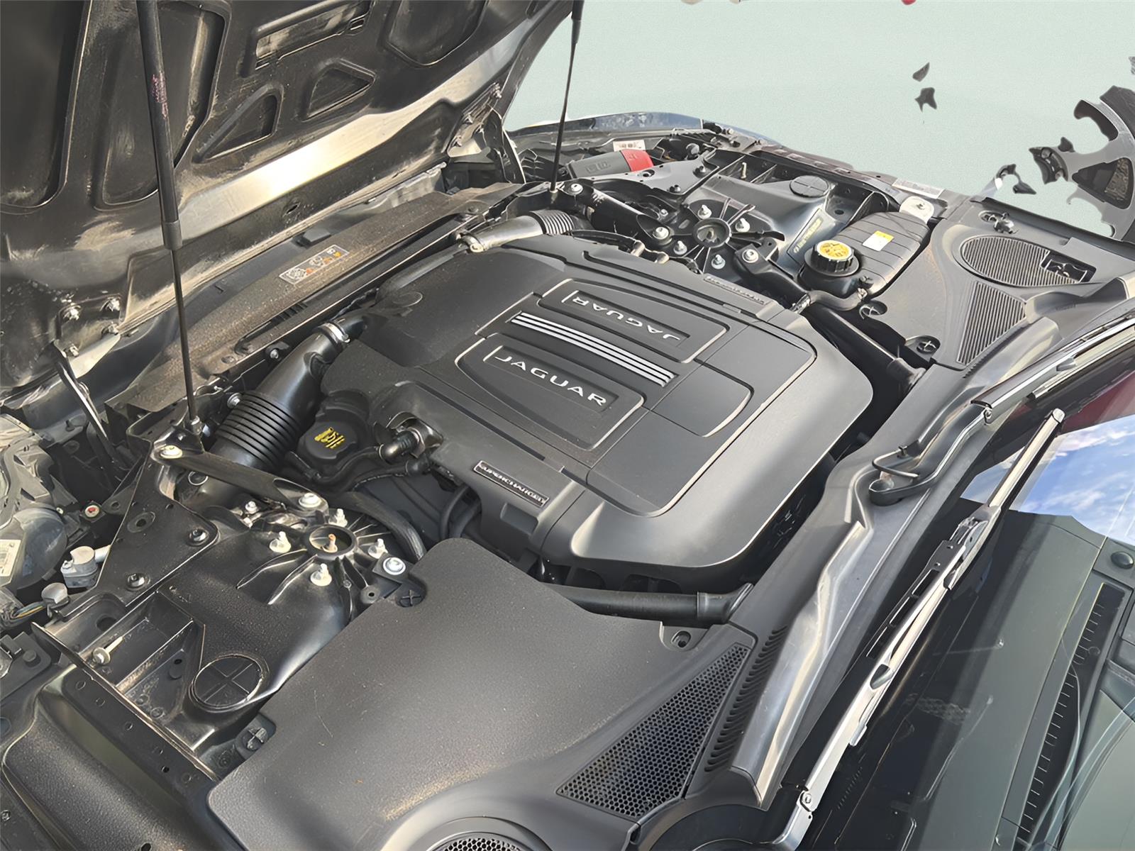 2017 Jaguar F-TYPE photo 3 of 3