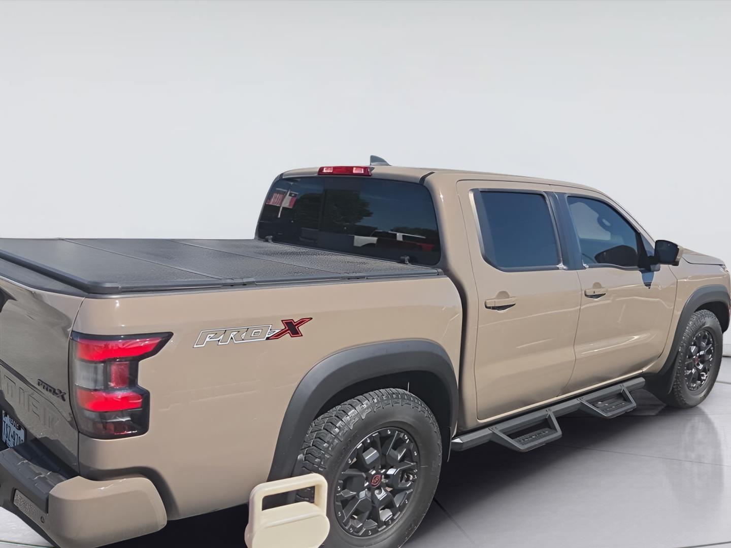2024 Nissan Frontier photo 4 of 8