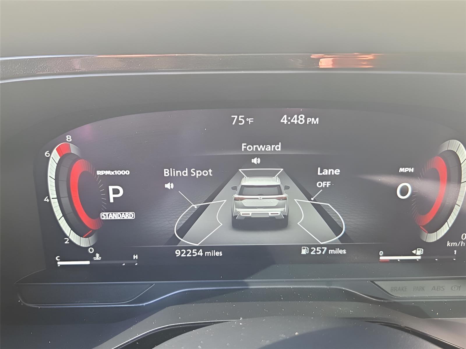 2023 Nissan Pathfinder photo 4 of 5