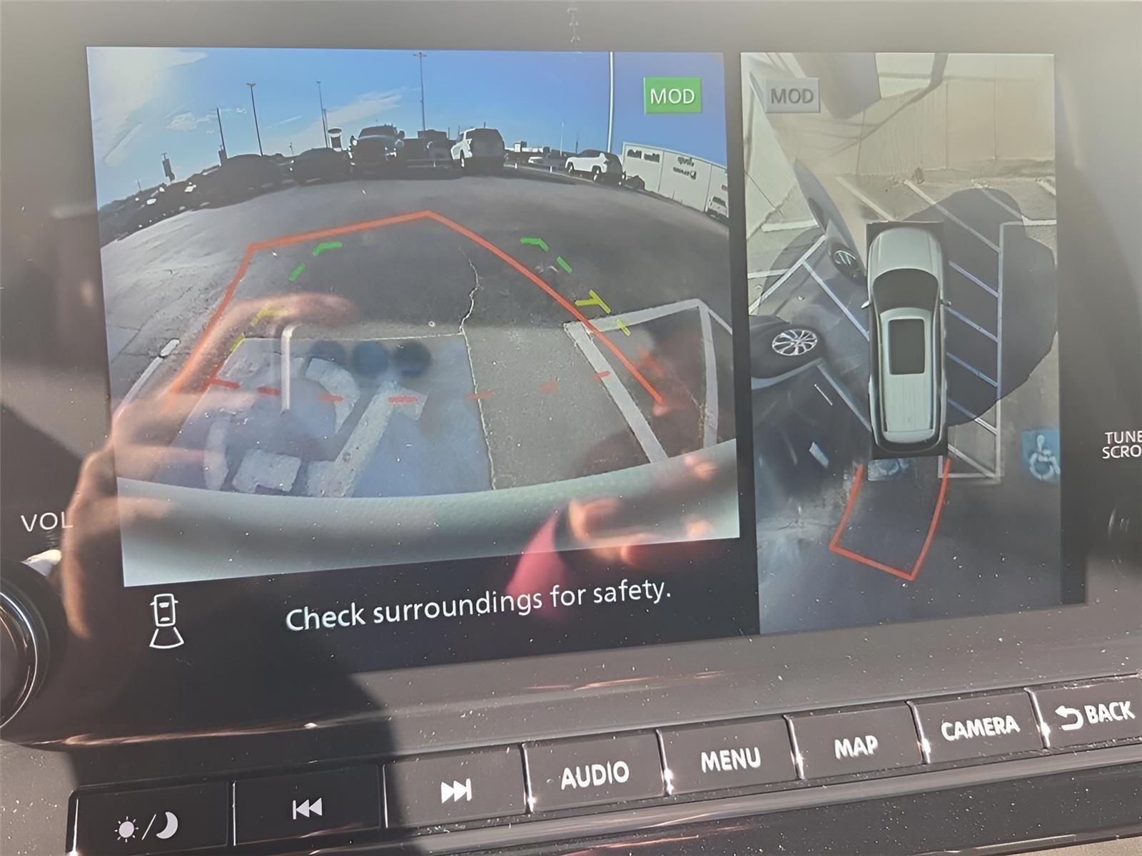2023 Nissan Pathfinder photo 5 of 5
