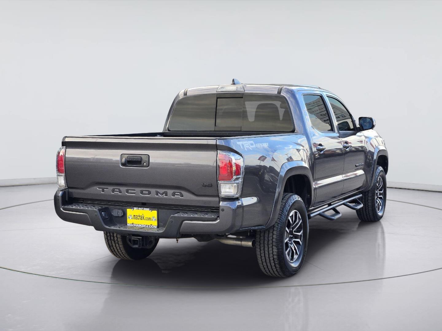 2021 Toyota Tacoma photo 4 of 35