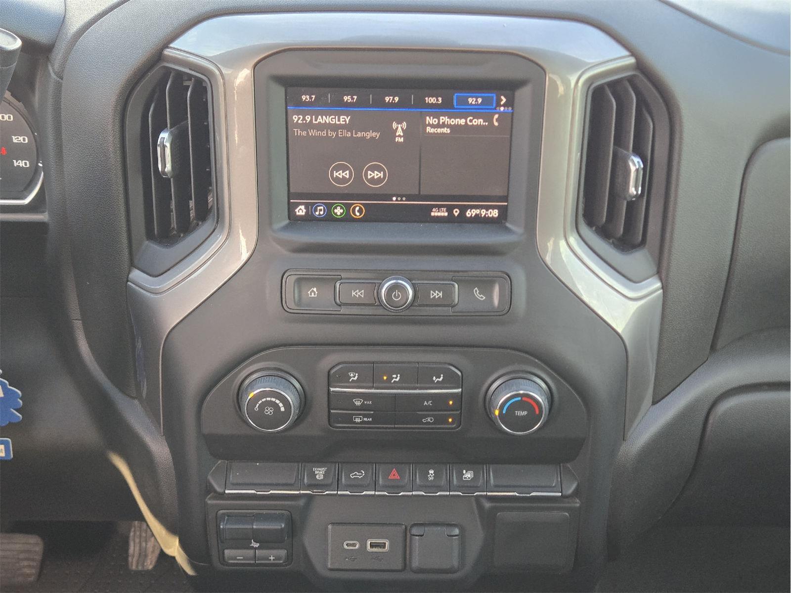 2022 Chevrolet Silverado 2500HD photo 22 of 35