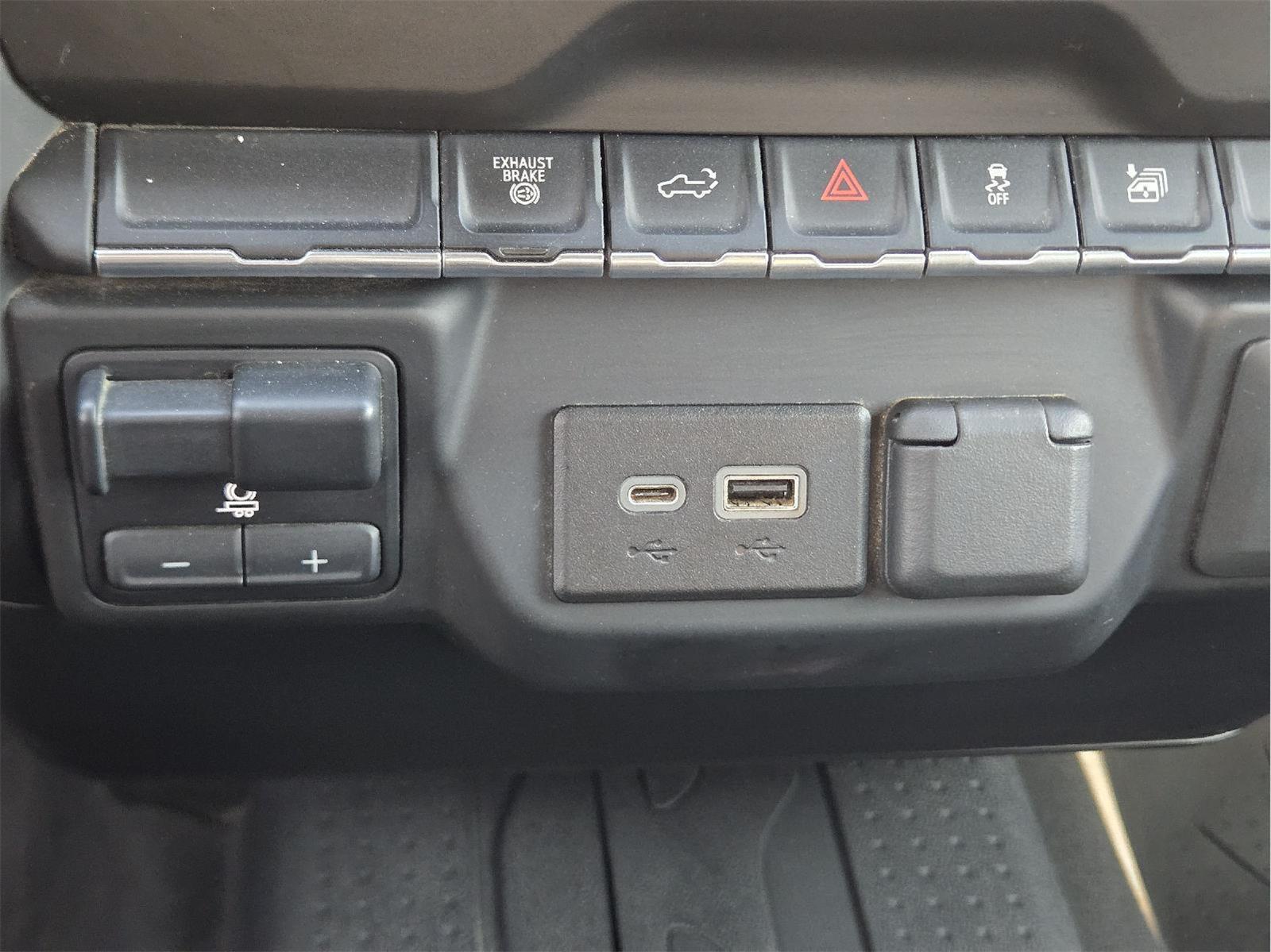 2022 Chevrolet Silverado 2500HD photo 26 of 35