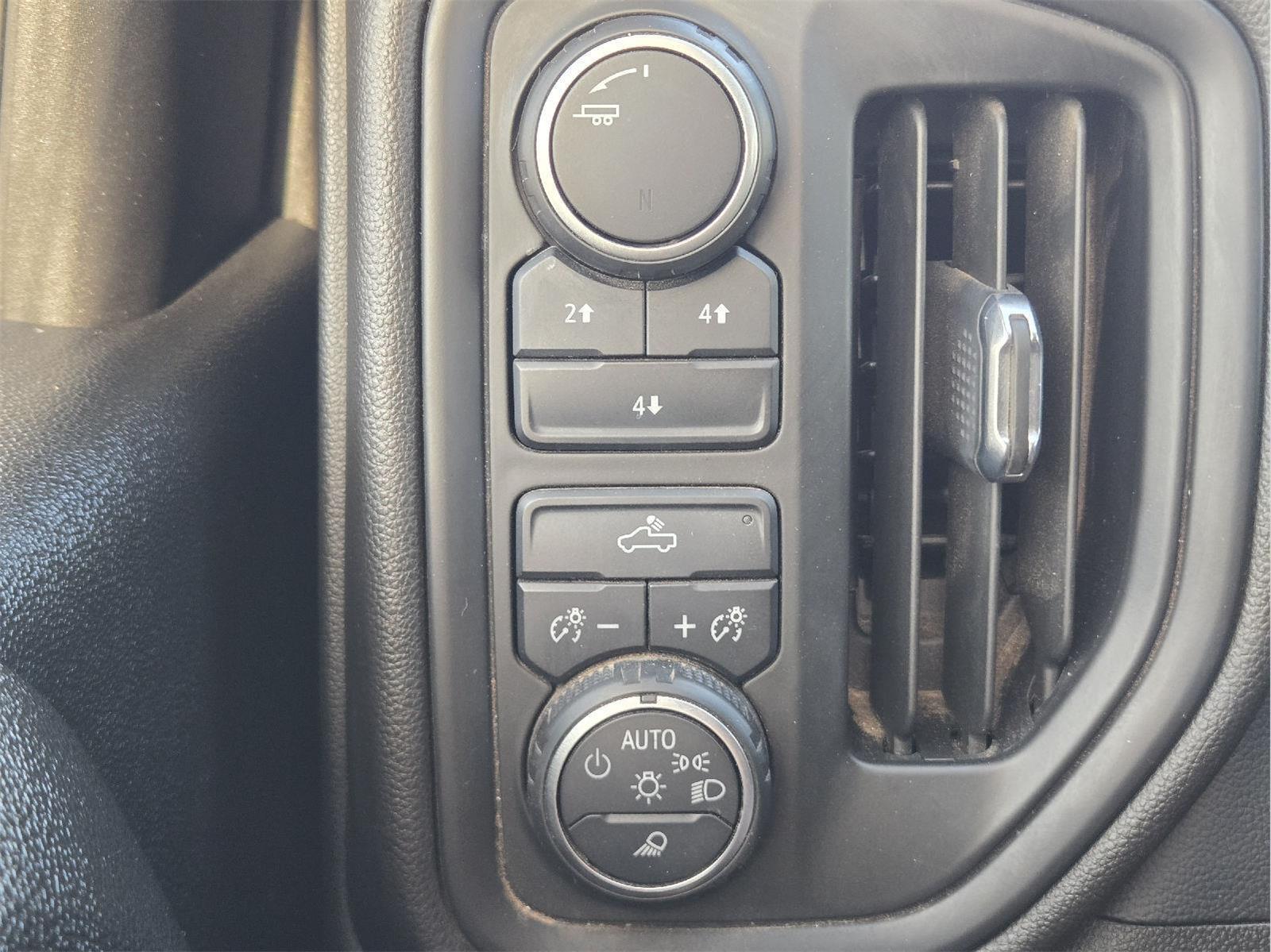 2022 Chevrolet Silverado 2500HD photo 32 of 35