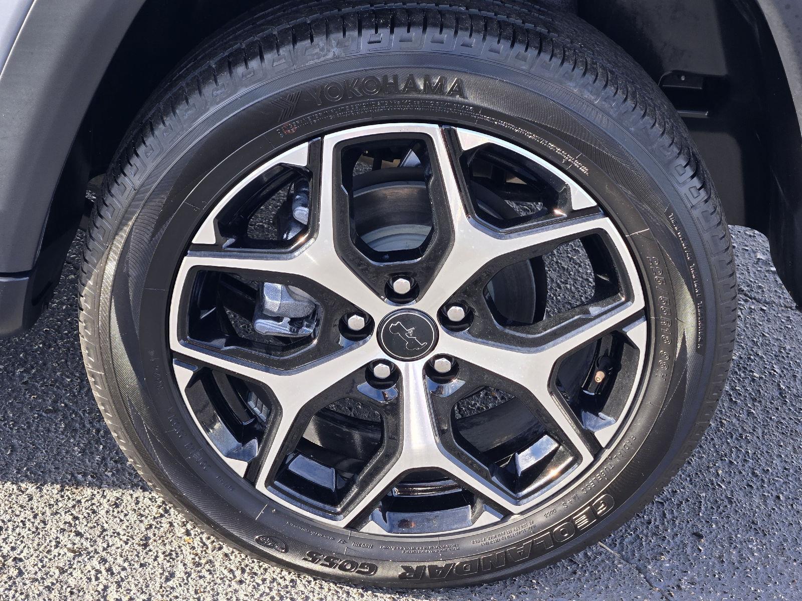2025 Jeep Compass photo 8 of 35
