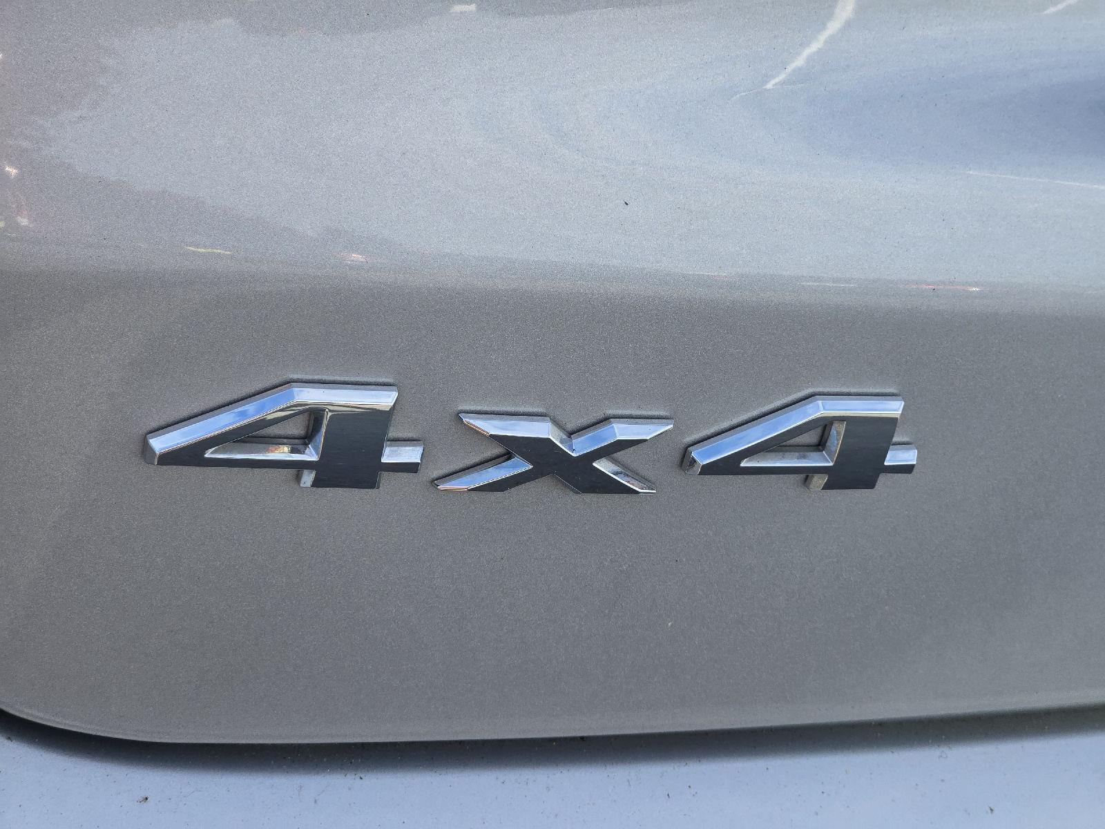 2025 Jeep Compass photo 9 of 35