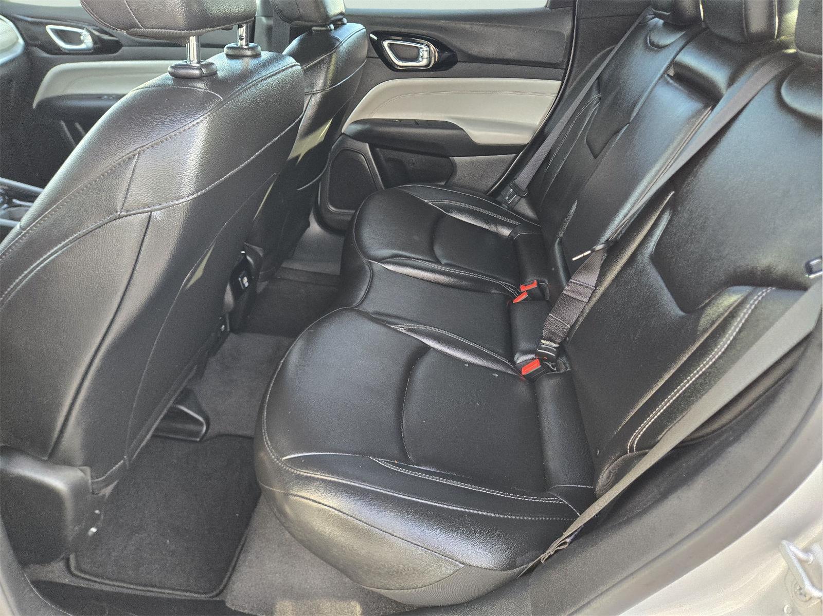 2025 Jeep Compass photo 19 of 35